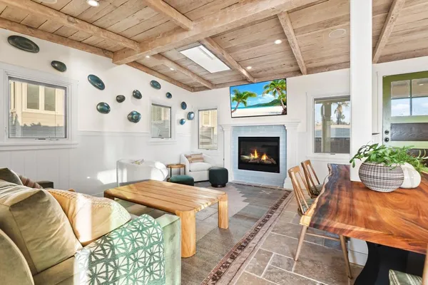 $4,200,000 | 1615 Ocean Front Street, San Diego, CA 92107