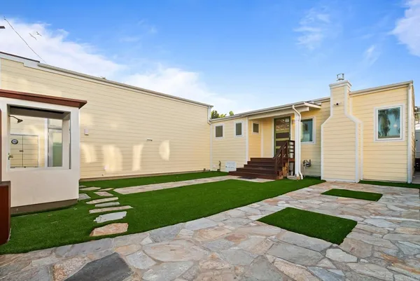 $4,200,000 | 1615 Ocean Front Street, San Diego, CA 92107