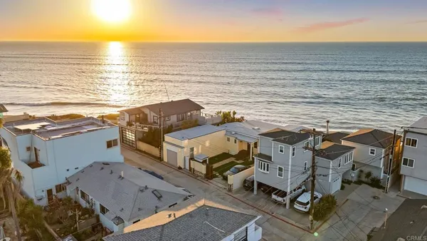 $4,200,000 | 1615 Ocean Front Street, San Diego, CA 92107