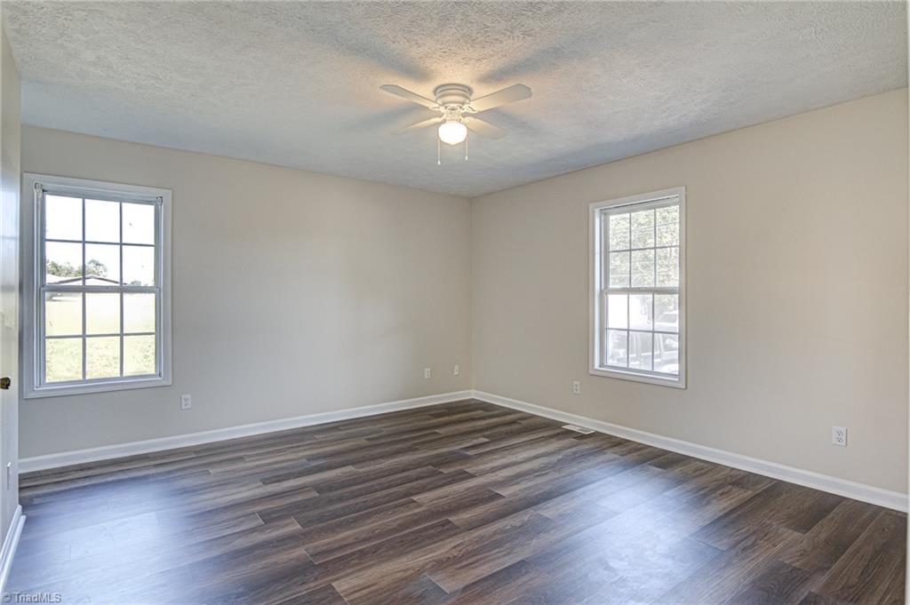 103 Joe Moore Road Thomasville, NC 27360 - Photo 6 of 26 Gallery Image 6