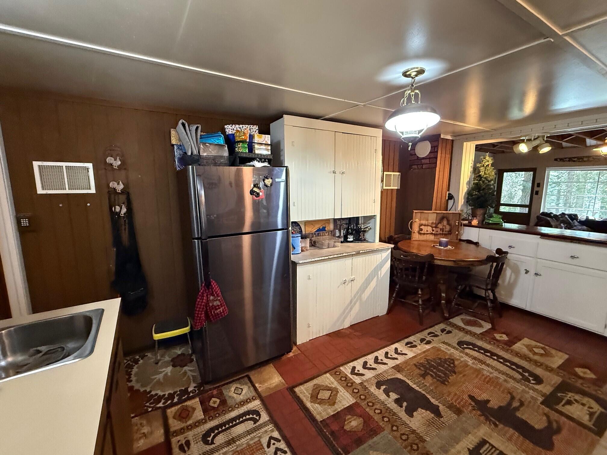 4 Fish Lake Ashland, OR 97520 - Photo 15 of 39 Kitchen 1