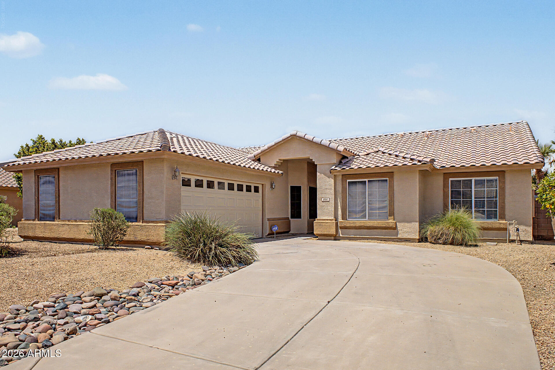 930 East Harwell Road Phoenix, AZ 85042 - Photo 4 of 38 04 - Harwell 930