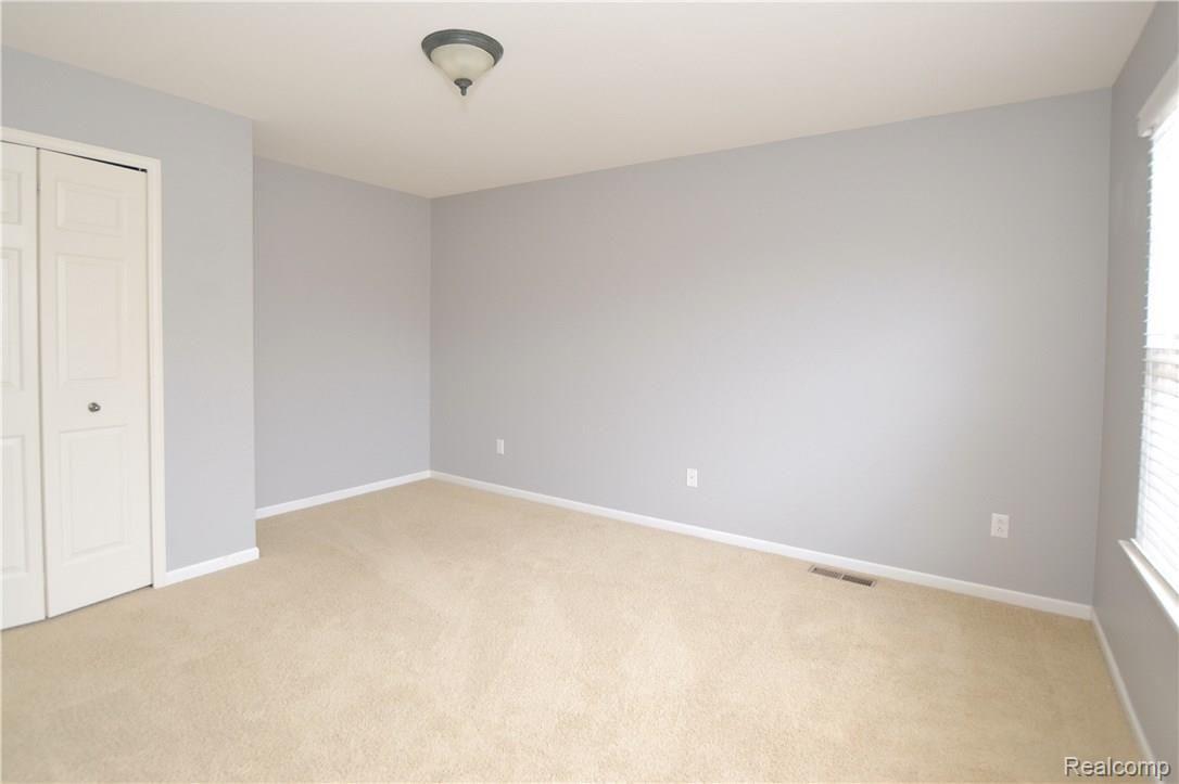 3706 Winding Brk Circle, Unit 42 Rochester, MI 48309 - Photo 24 of 30 Bedroom