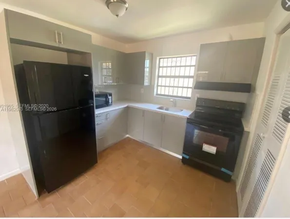$1,900 | 6747 Northwest 5th Court, Unit 2, Miami, FL 33150