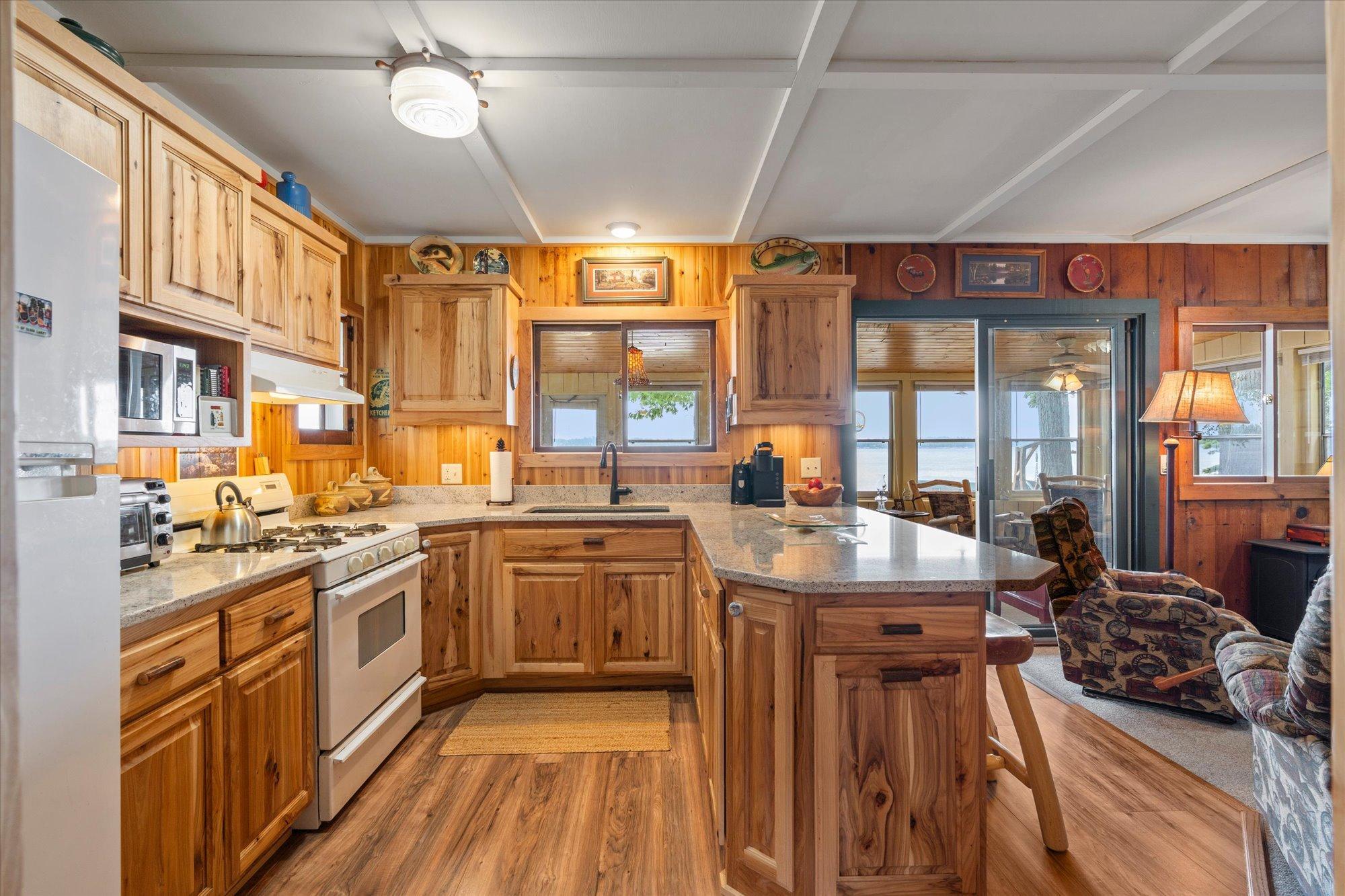 36408 Fishermans Point Road Crosslake, MN 56442 - Photo 6 of 37 Gallery Image 6