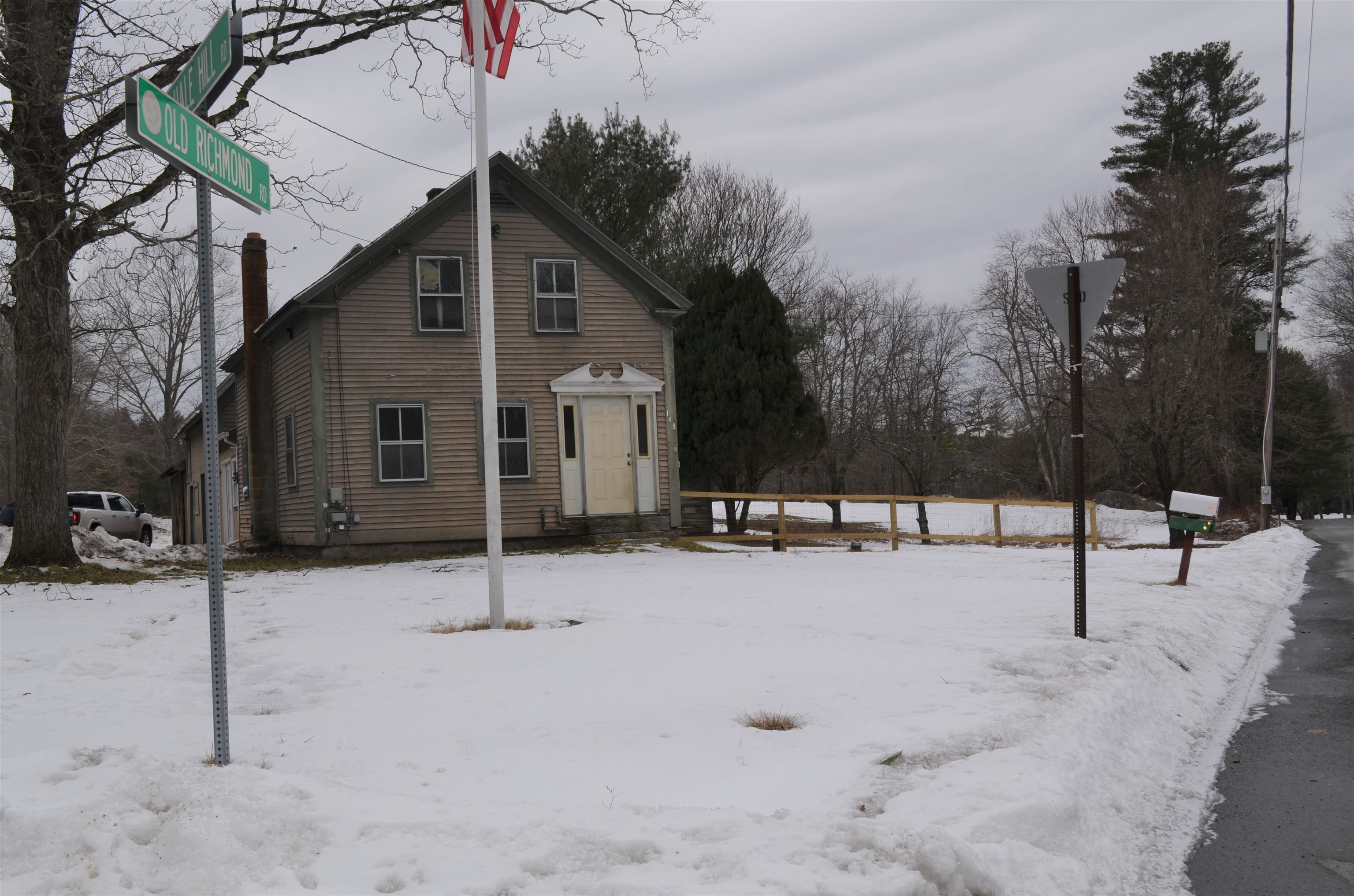 148 Old Richmond Road Swanzey, NH 03446 - Photo 3 of 22
