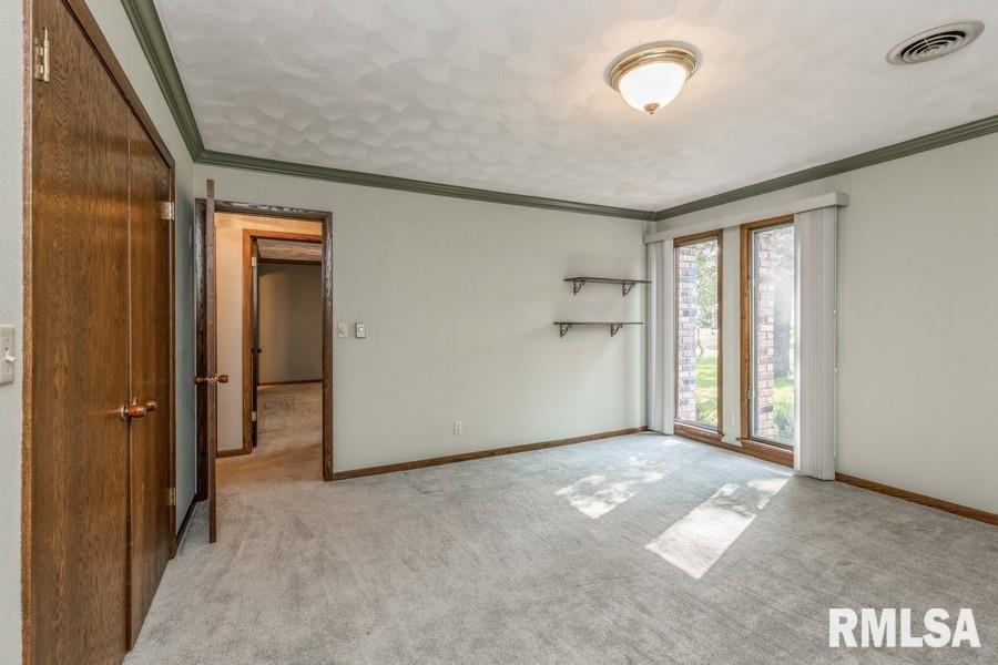 307 Woodlawn Road Long Grove, IA 52756 - Photo 13 of 19 Gallery Image 13