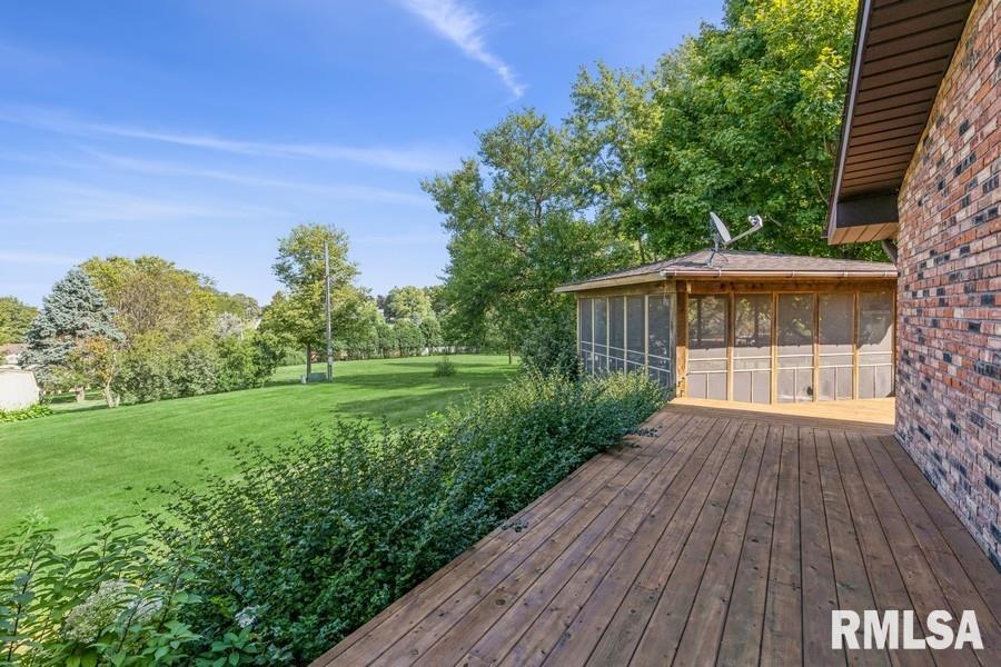 307 Woodlawn Road Long Grove, IA 52756 - Photo 17 of 19 Gallery Image 17
