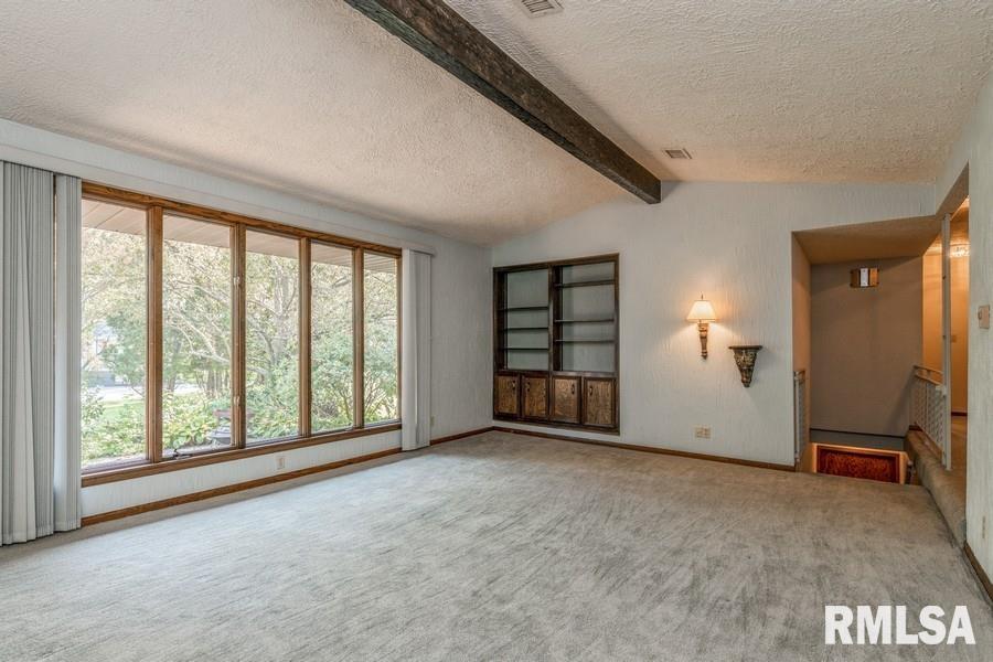 307 Woodlawn Road Long Grove, IA 52756 - Photo 4 of 19 Gallery Image 4