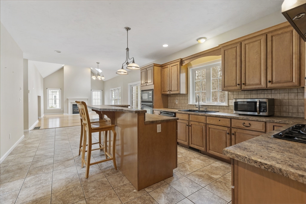265 Finch Road Raynham, MA 02767 - Photo 19 of 42