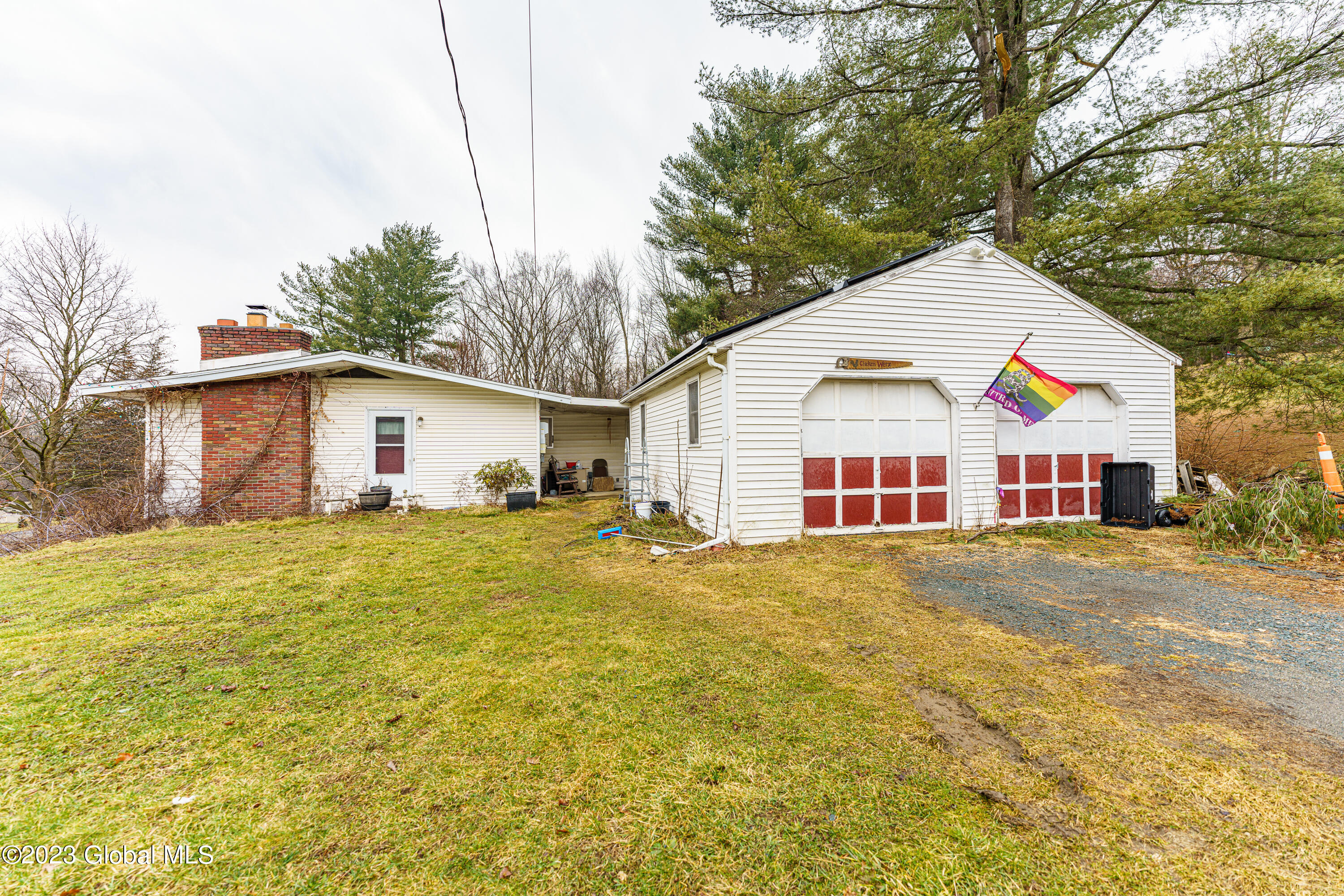 13 Robin Lane Brunswick, NY 12180 - Photo 3 of 26 Yard