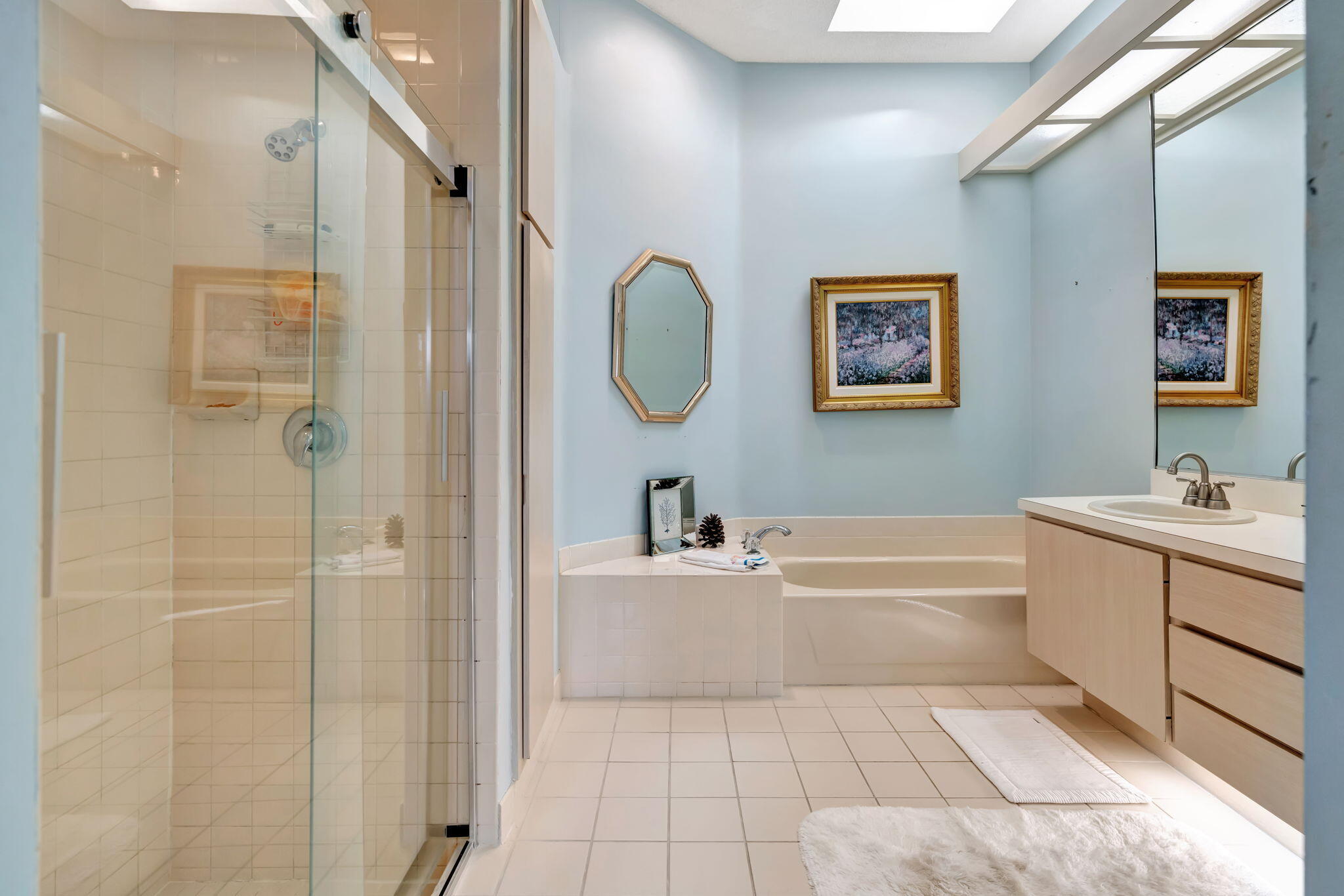156 South Hampton Drive Jupiter, FL 33458 - Photo 15 of 24 Primary bathroom