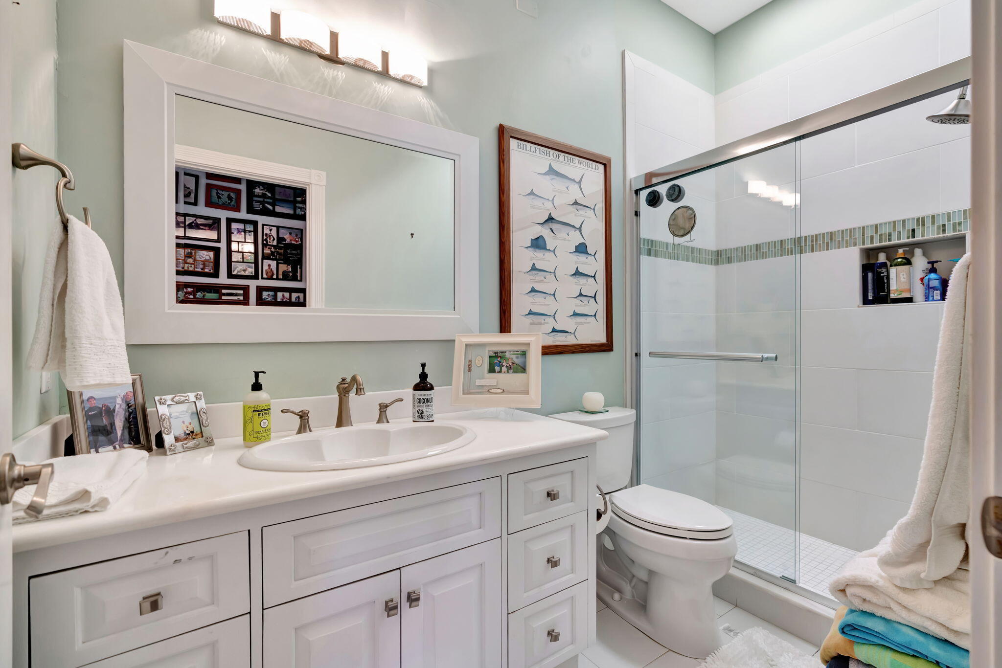 156 South Hampton Drive Jupiter, FL 33458 - Photo 18 of 24 Bathroom 2