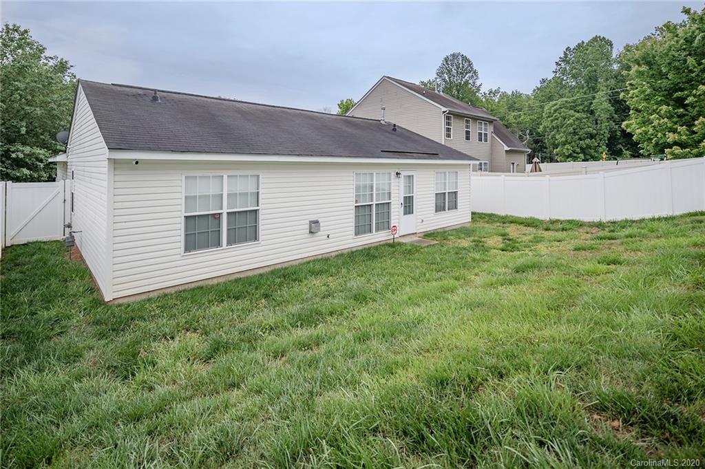 3552 Nevin Brook Road Charlotte, NC 28269 - Photo 30 of 30 Gallery Image 30
