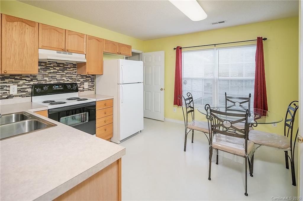 3552 Nevin Brook Road Charlotte, NC 28269 - Photo 5 of 30 Gallery Image 5