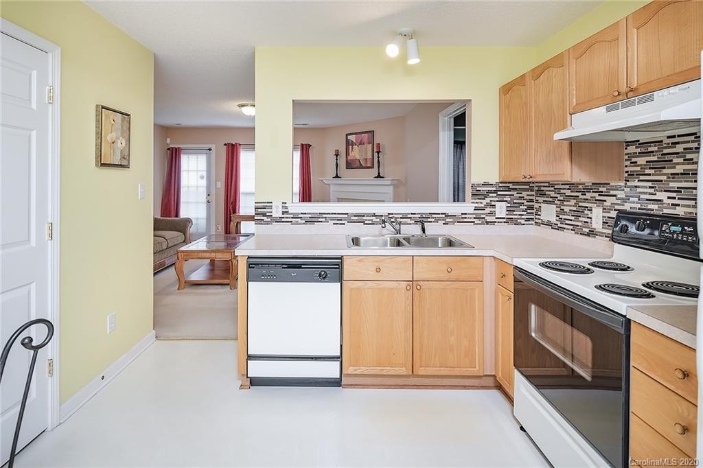 3552 Nevin Brook Road Charlotte, NC 28269 - Photo 6 of 30 Gallery Image 6