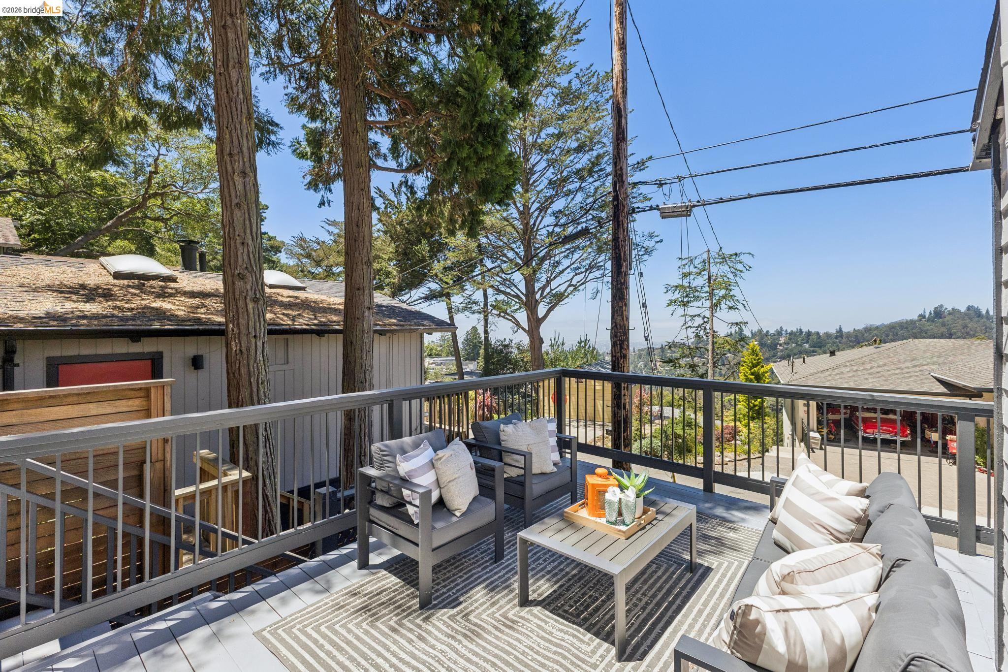 6756 Snake Road Oakland, CA 94611 - Photo 29 of 52