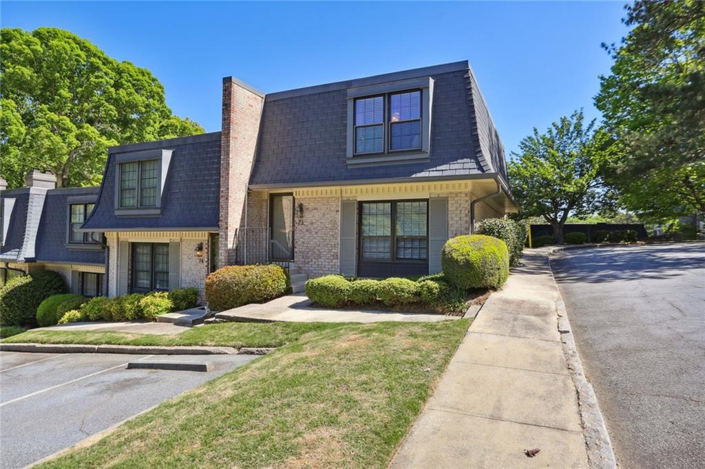 73 La Rue Place Northwest Atlanta, GA 30327 - Photo 2 of 30