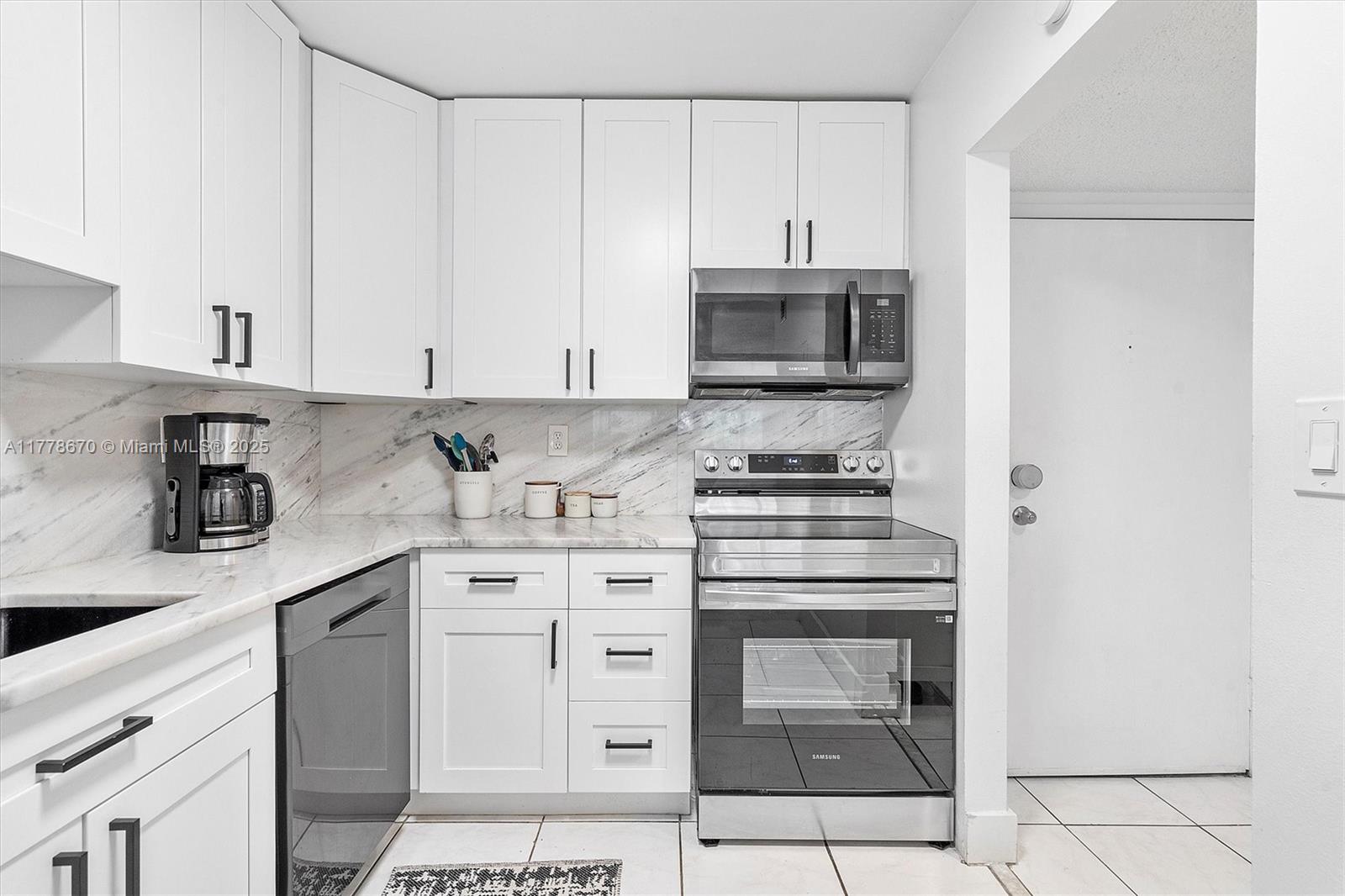 301 Racquet Club Road, Unit 208 Weston, FL 33326 - Photo 14 of 33 Gallery Image 14