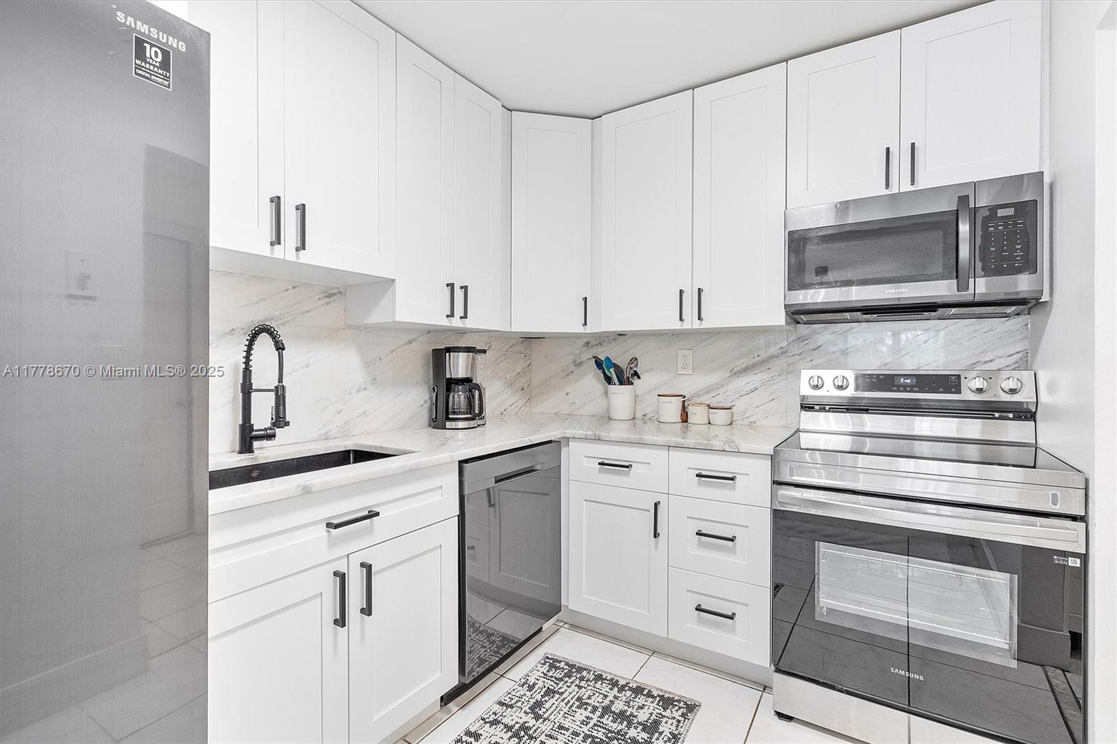 301 Racquet Club Road, Unit 208 Weston, FL 33326 - Photo 15 of 33 Gallery Image 15