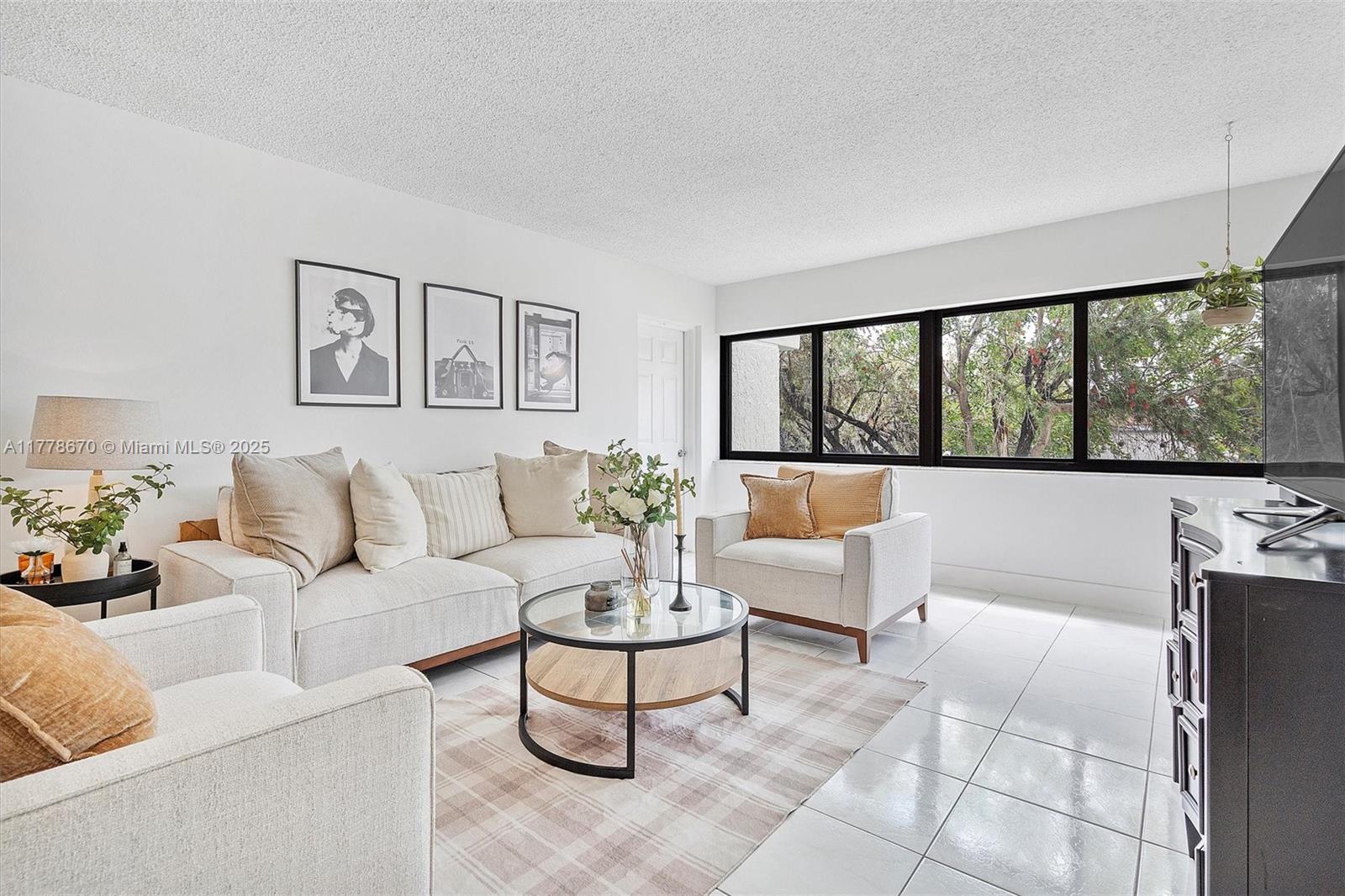 301 Racquet Club Road, Unit 208 Weston, FL 33326 - Photo 3 of 33 Gallery Image 3