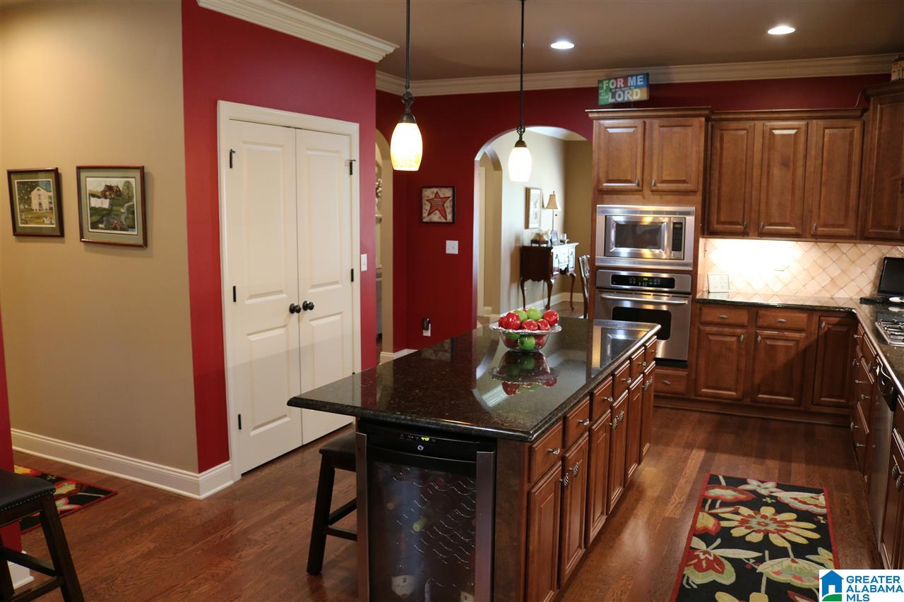 1373 Chapel Street Birmingham, AL 35226 - Photo 6 of 41