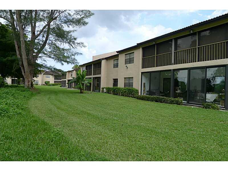 9286 Vista Del Lago, Unit 35H Boca Raton, FL 33428 - Photo 10 of 18 9286FloridaRoom