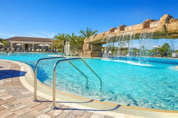 $277,700 | 16804 Vardon Terrace, Unit 307, Bradenton, FL 34211