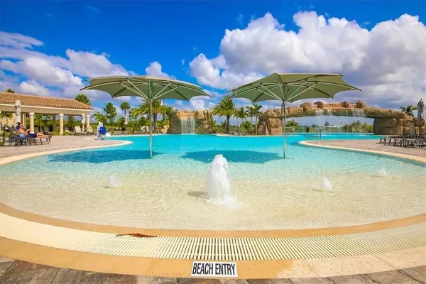 $277,700 | 16804 Vardon Terrace, Unit 307, Bradenton, FL 34211