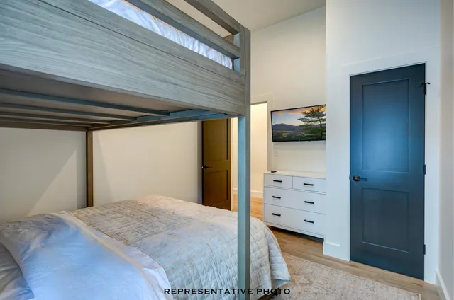 $1,200,000 | 21 Hidden Glade Drive, Bartlett, NH 03845