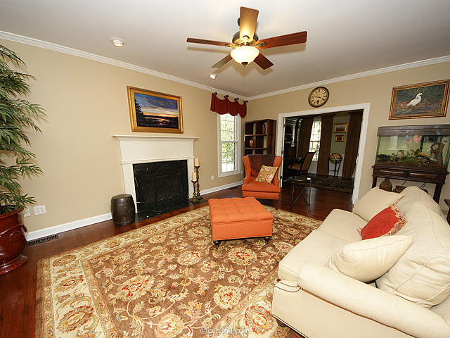 930 Compass Point Charleston, SC 29412 - Photo 16 of 41 Family Room