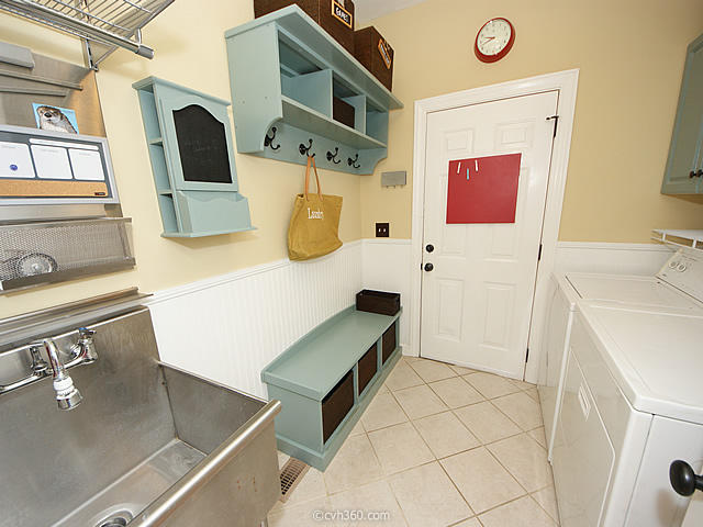 930 Compass Point Charleston, SC 29412 - Photo 18 of 41 p13 laundry and mudd room