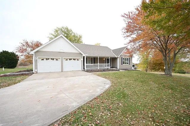 $999,000 | 22745 King Road, Weston, MO 64098