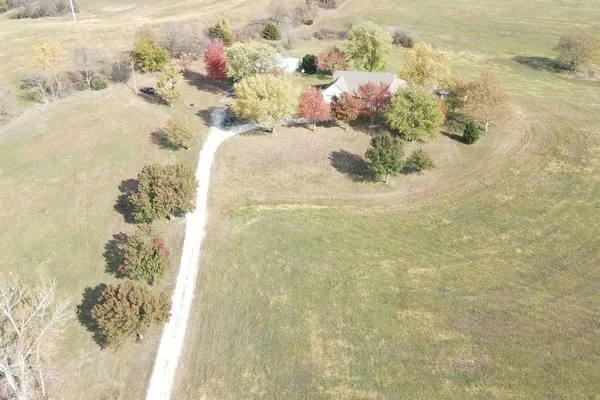 $999,000 | 22745 King Road, Weston, MO 64098