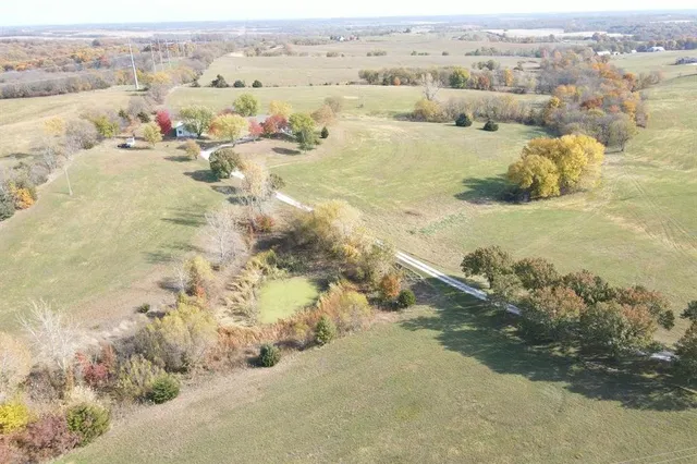 $999,000 | 22745 King Road, Weston, MO 64098