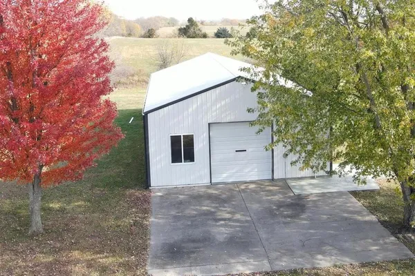 $999,000 | 22745 King Road, Weston, MO 64098