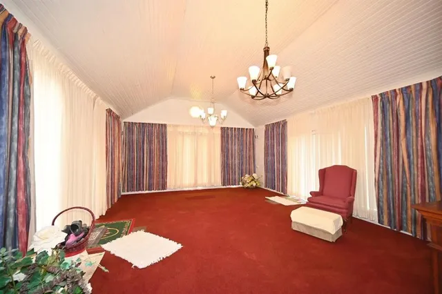 $999,000 | 22745 King Road, Weston, MO 64098