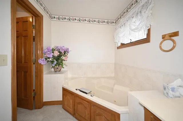 $999,000 | 22745 King Road, Weston, MO 64098