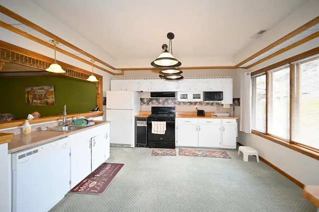 $999,000 | 22745 King Road, Weston, MO 64098