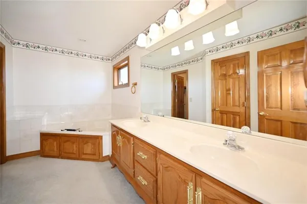 $999,000 | 22745 King Road, Weston, MO 64098