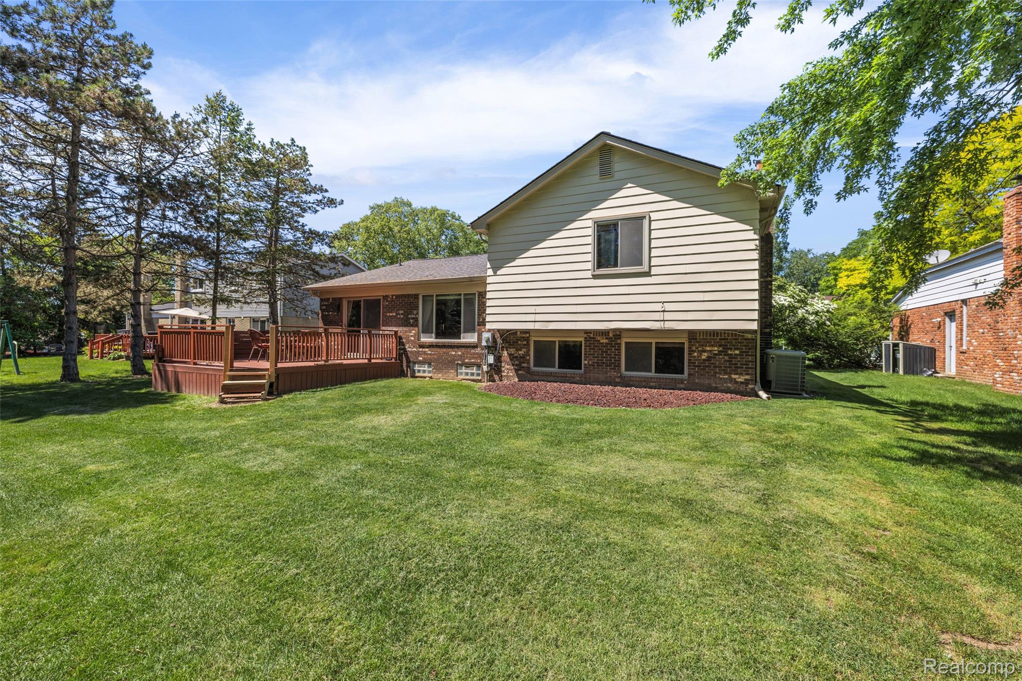 2981 Powderhorn Ridge Road Rochester, MI 48309 - Photo 22 of 24 2981 Powderhorn -6.jpg