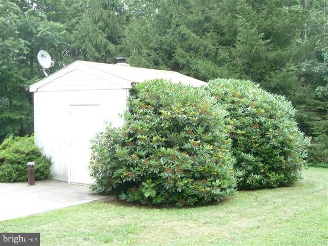 2145 Albert Rill Road Hampstead, MD 21074 - Photo 9 of 11 Exterior (General)