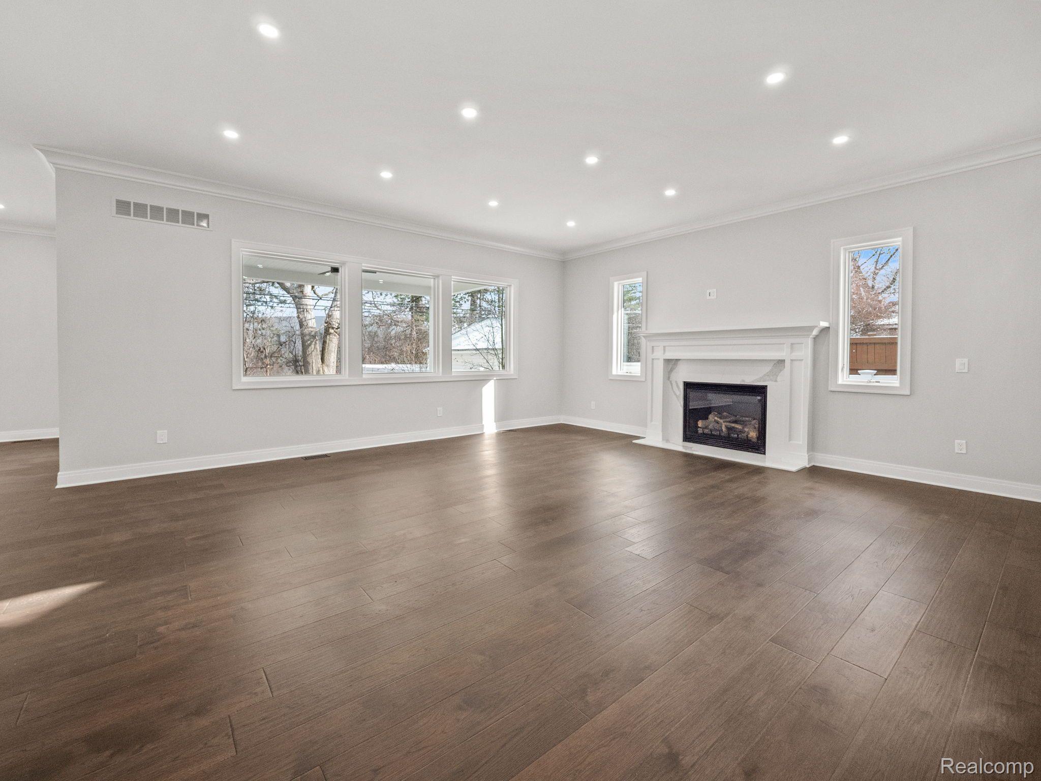 3142 Harvard Road Royal Oak, MI 48073 - Photo 5 of 43 Gallery Image 5