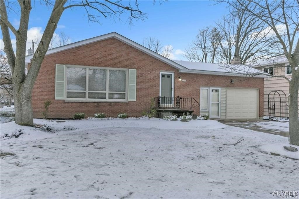 116 Segsbury Road Amherst, NY 14221 - Photo 5 of 38