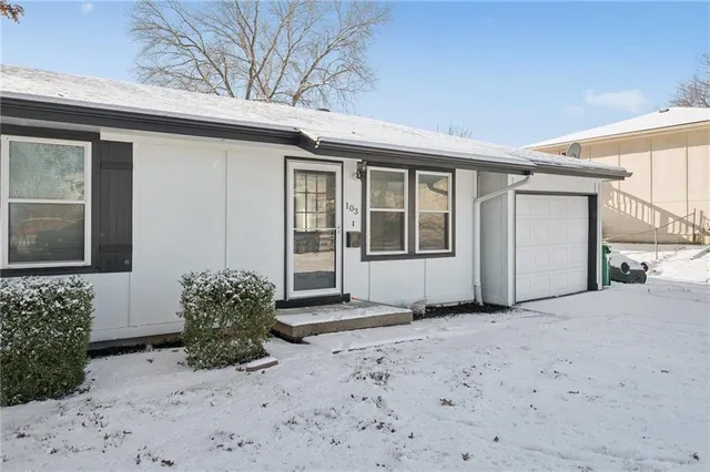$245,000 | 103 West Edgewood Drive, Edgerton, KS 66021