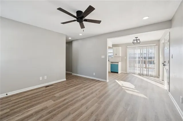 $245,000 | 103 West Edgewood Drive, Edgerton, KS 66021