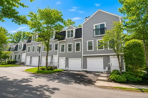 $634,000 | 100 Anderer Lane, Unit 2, Boston, MA 02132