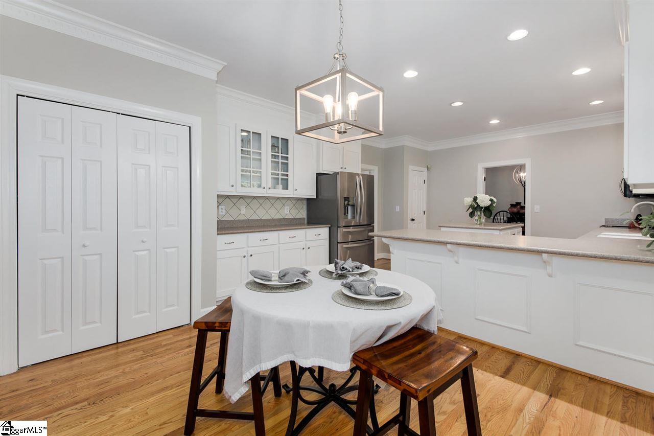 28 English Oak Road Simpsonville, SC 29681 - Photo 14 of 36 Gallery Image 14