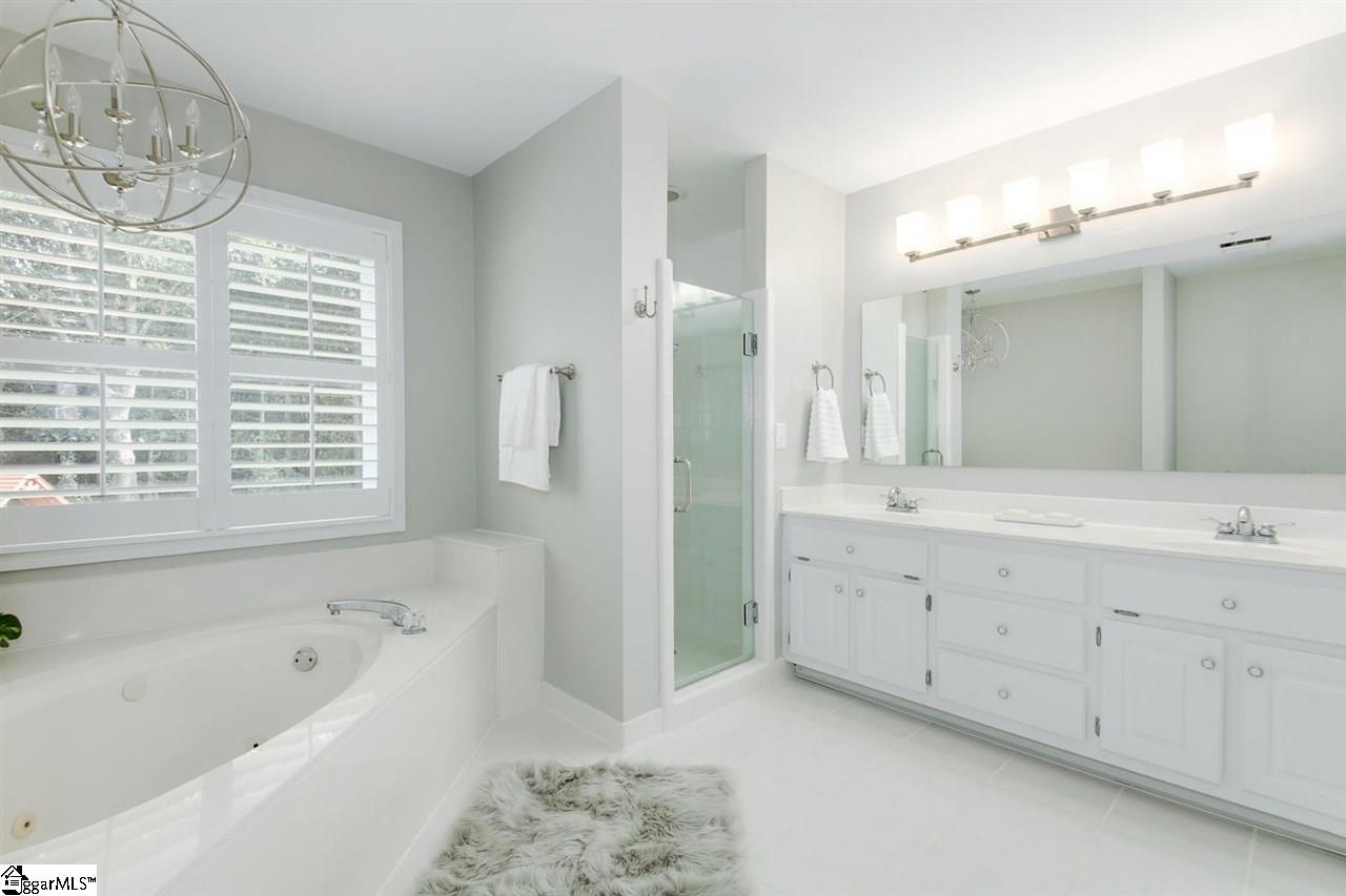 28 English Oak Road Simpsonville, SC 29681 - Photo 22 of 36 Gallery Image 22