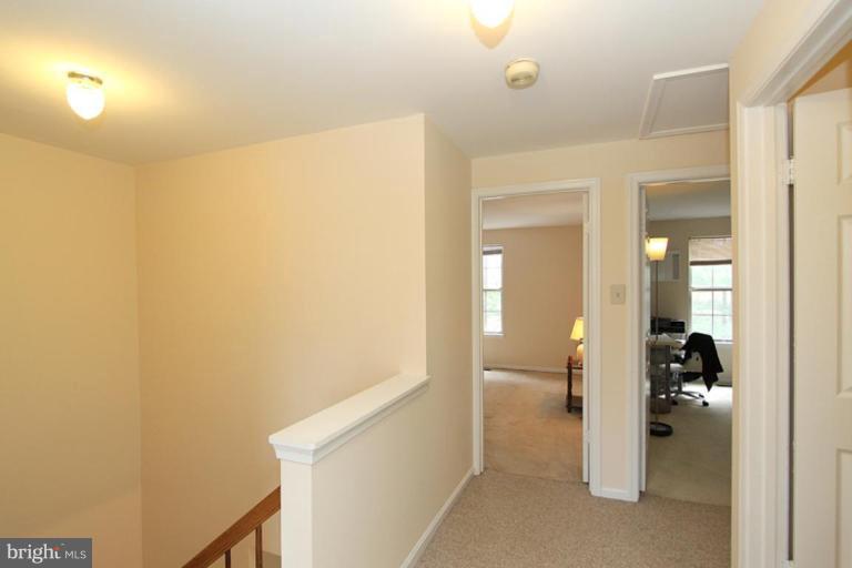 15037 Shamrock Ridge Road Silver Spring, MD 20906 - Photo 16 of 19 Upper level hallway!